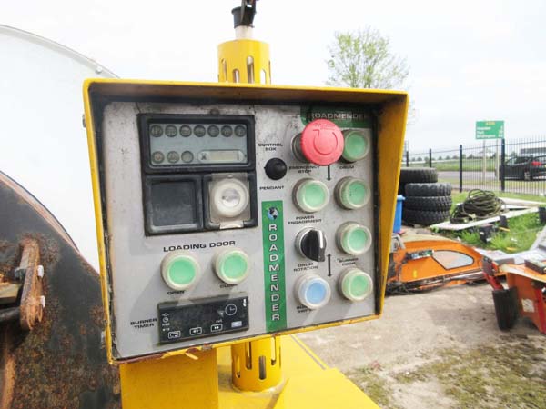 REF 50 - 2017 Asphalt Tarmac RoadMender hotbox for sale